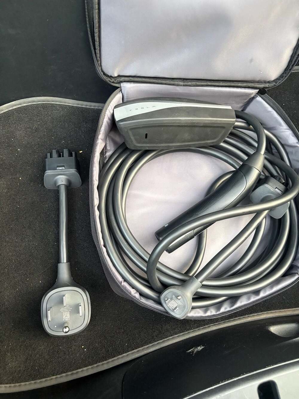 Tesla Universal Mobile Connector NA EV Charger Bundle with Storage Bag